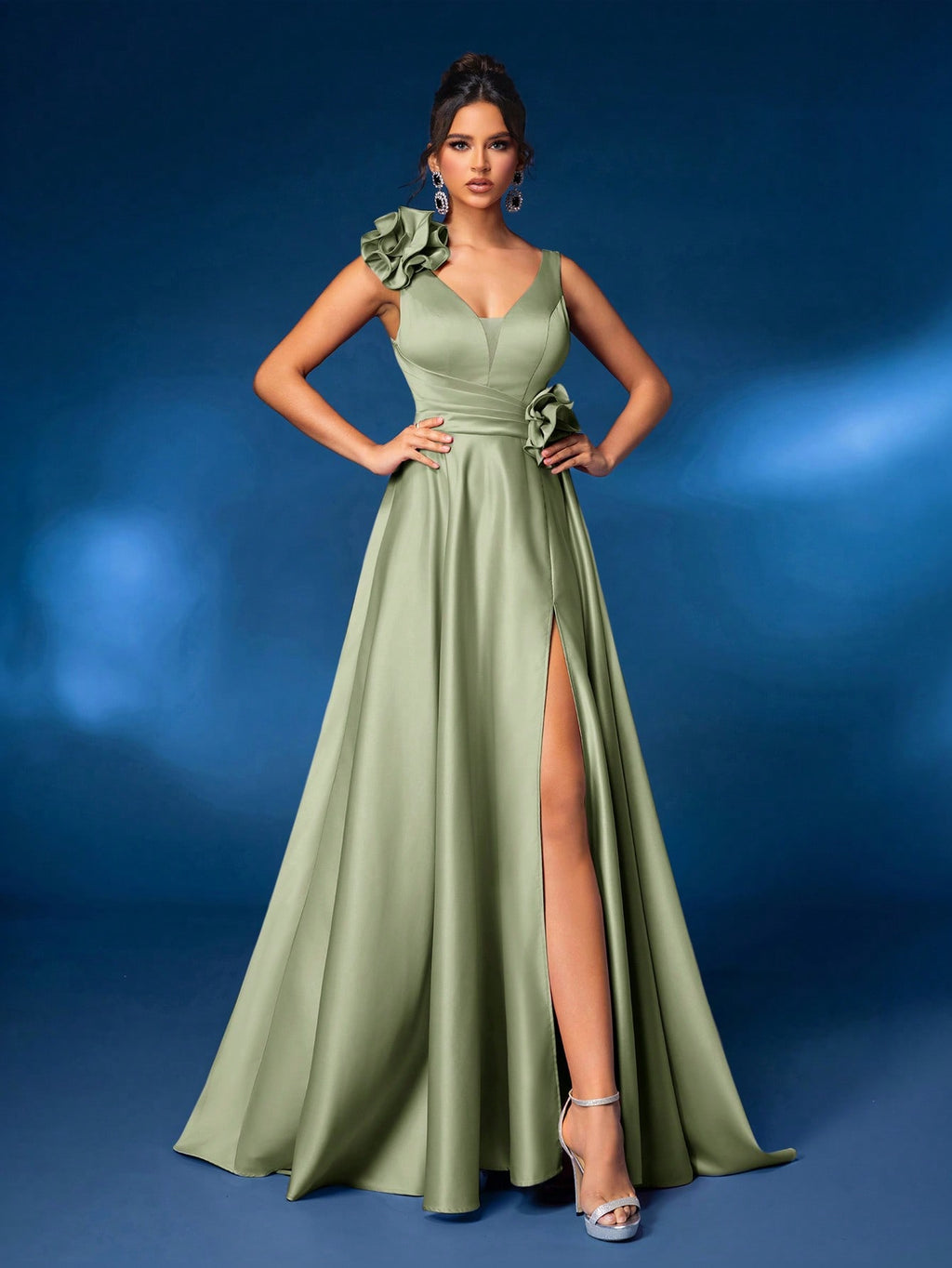 Vestido verde oliva con corsé ajustable corte A