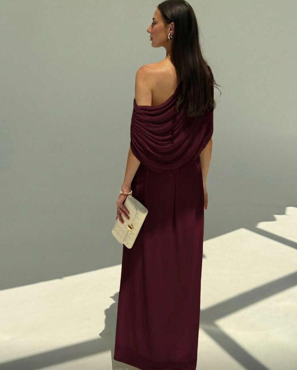 Vestido burgundy asimétrico corteA