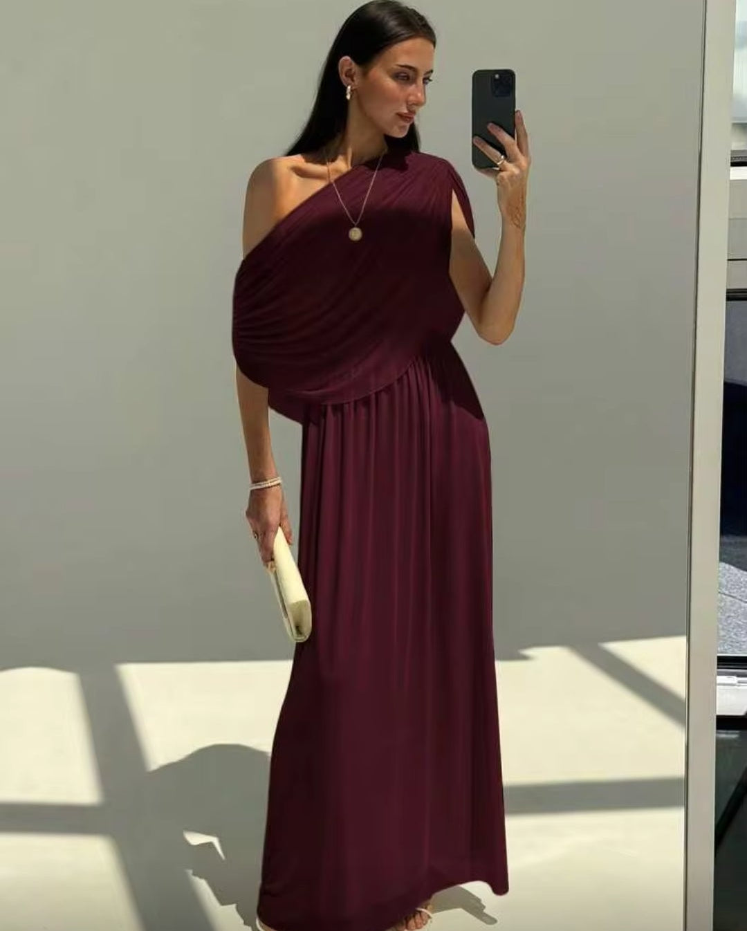 Vestido burgundy asimétrico corteA