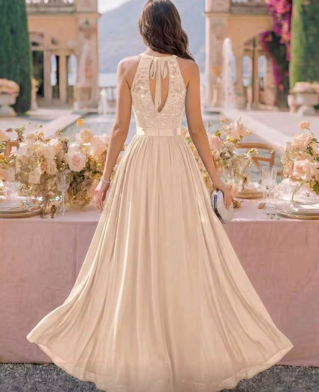 Vestido champagne encaje lentejuelas y falda chiffon