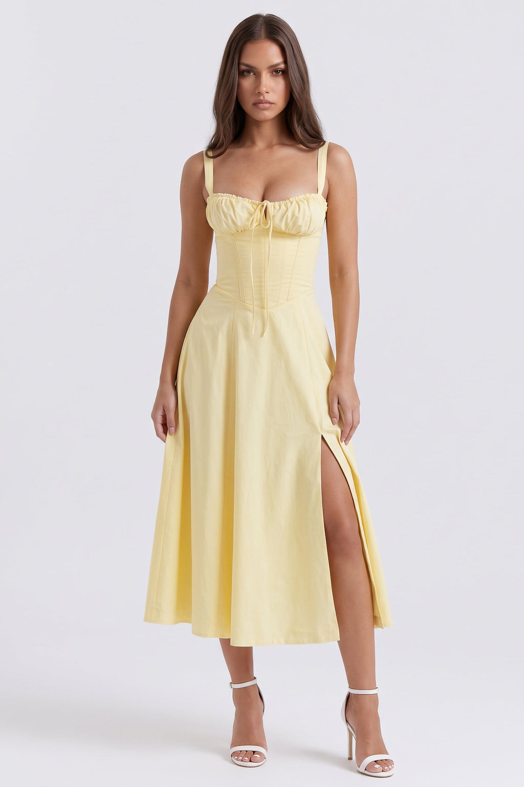 Vestido amarillo mantequilla con corsé ajustable