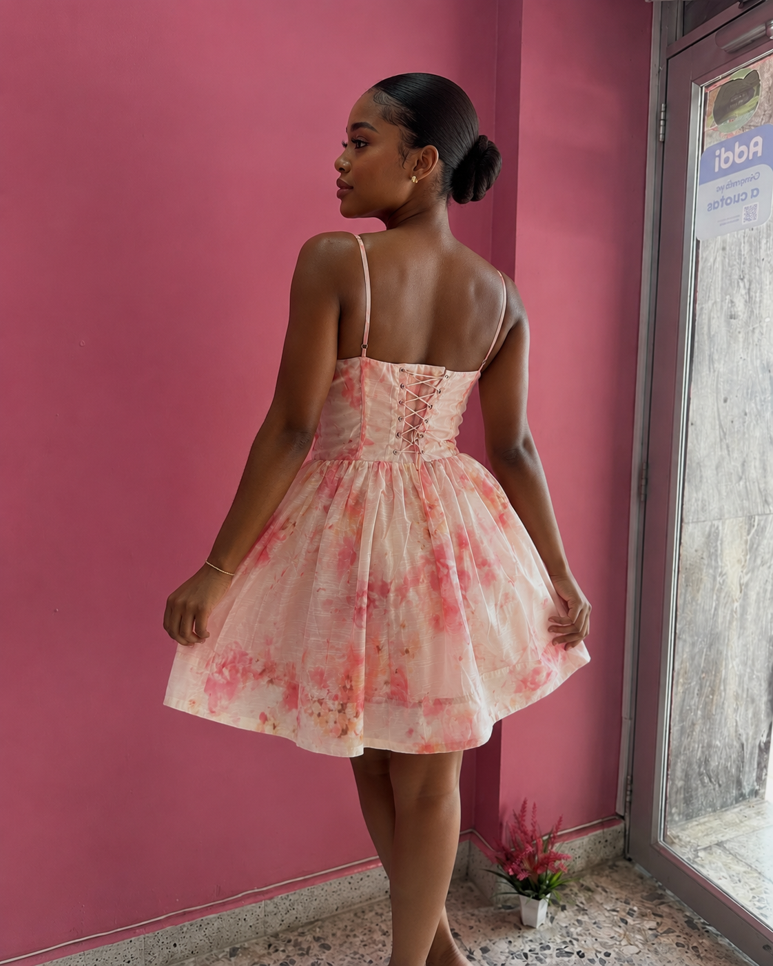 Vestido mini con corsé ajustable estampado floral
