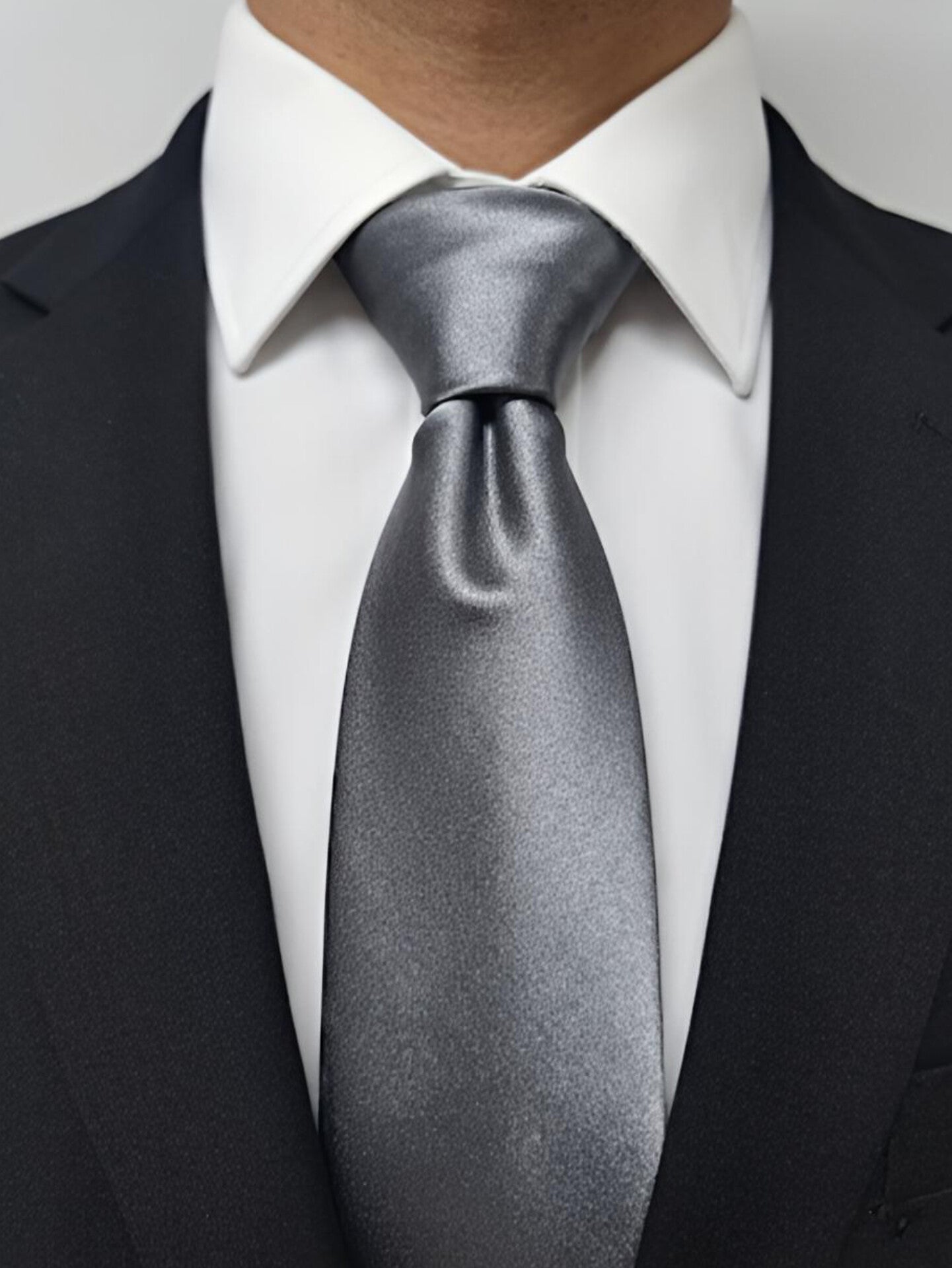 CORBATA GRIS