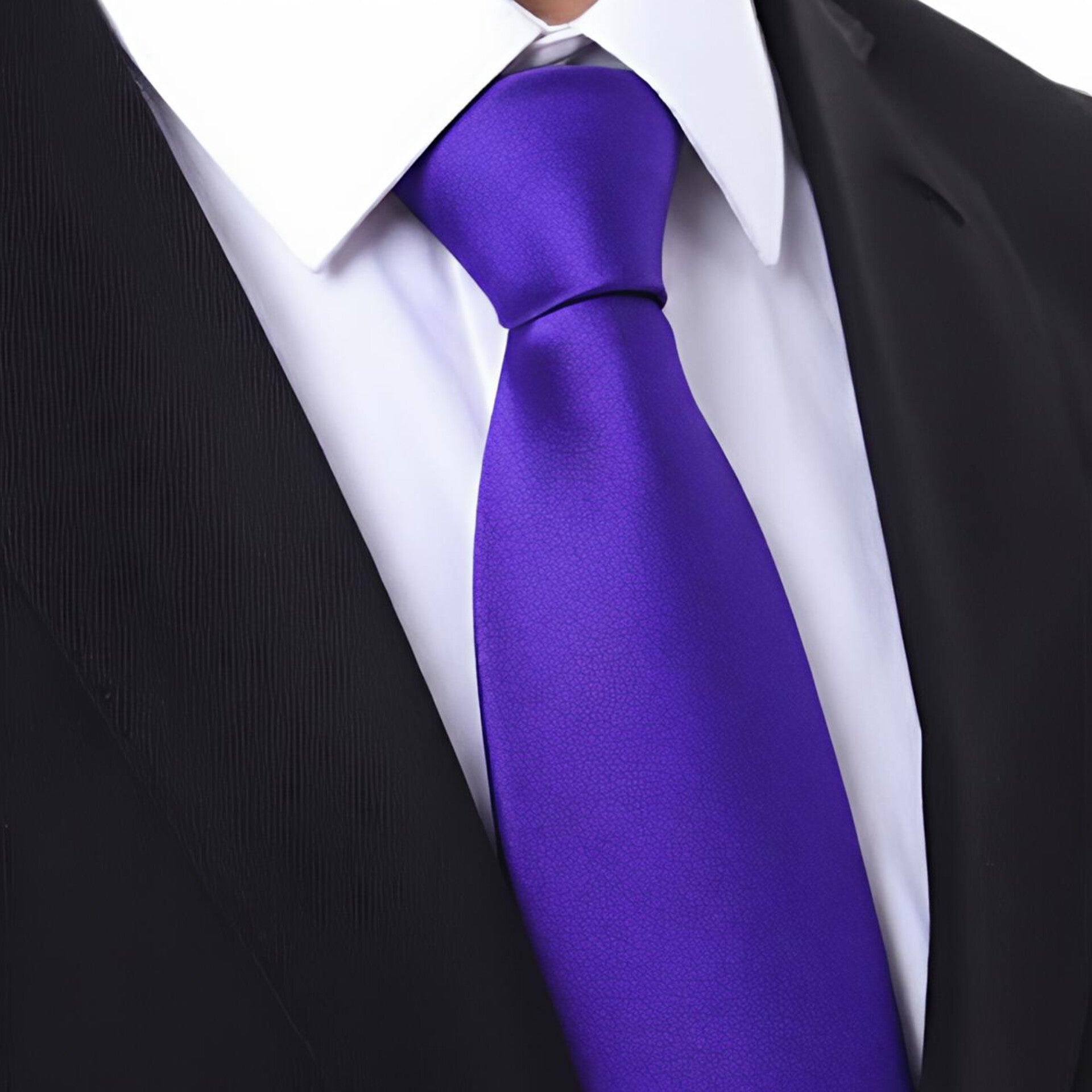 CORBATA MORA