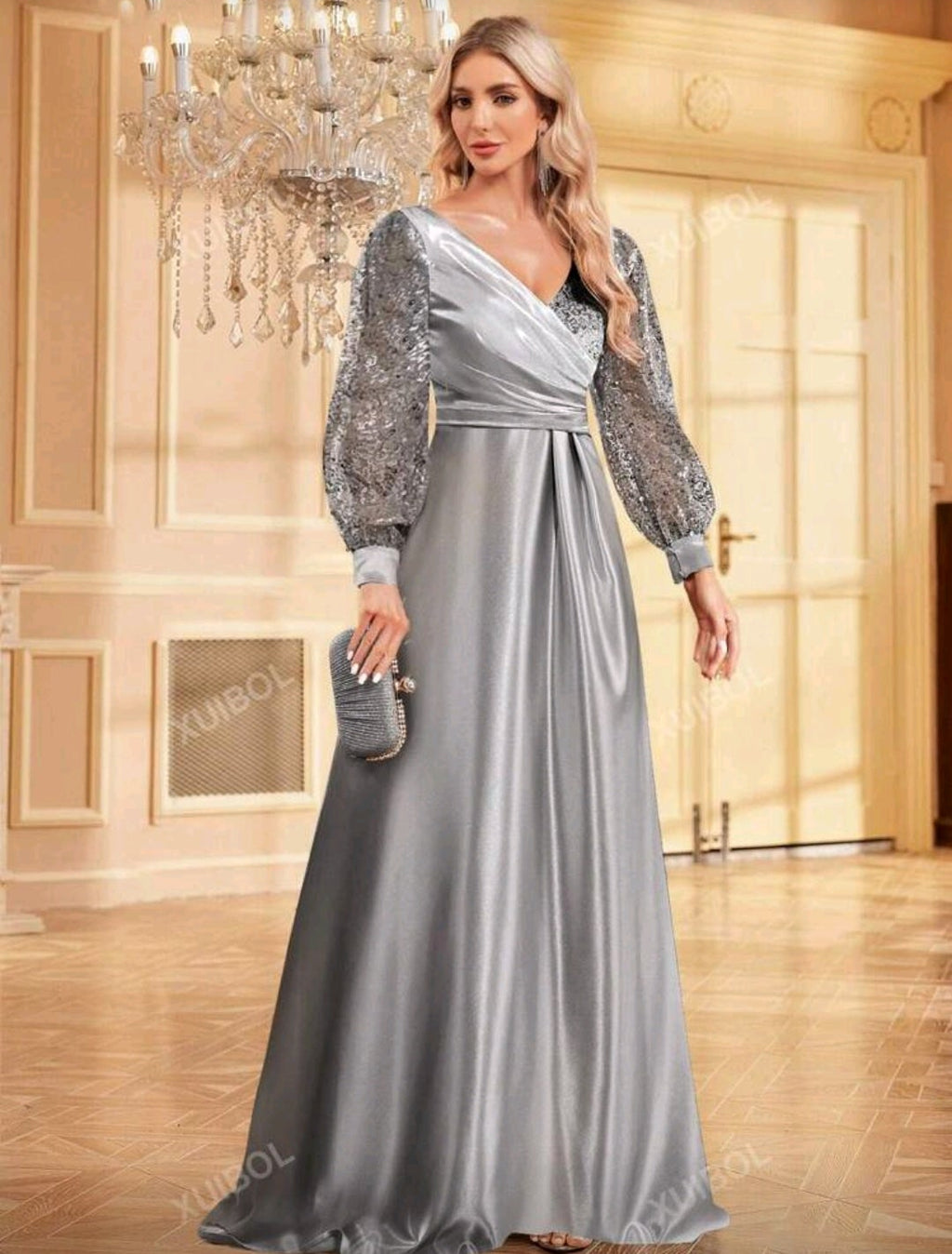 Vestido plateado satinado manga larga de lentejuelas