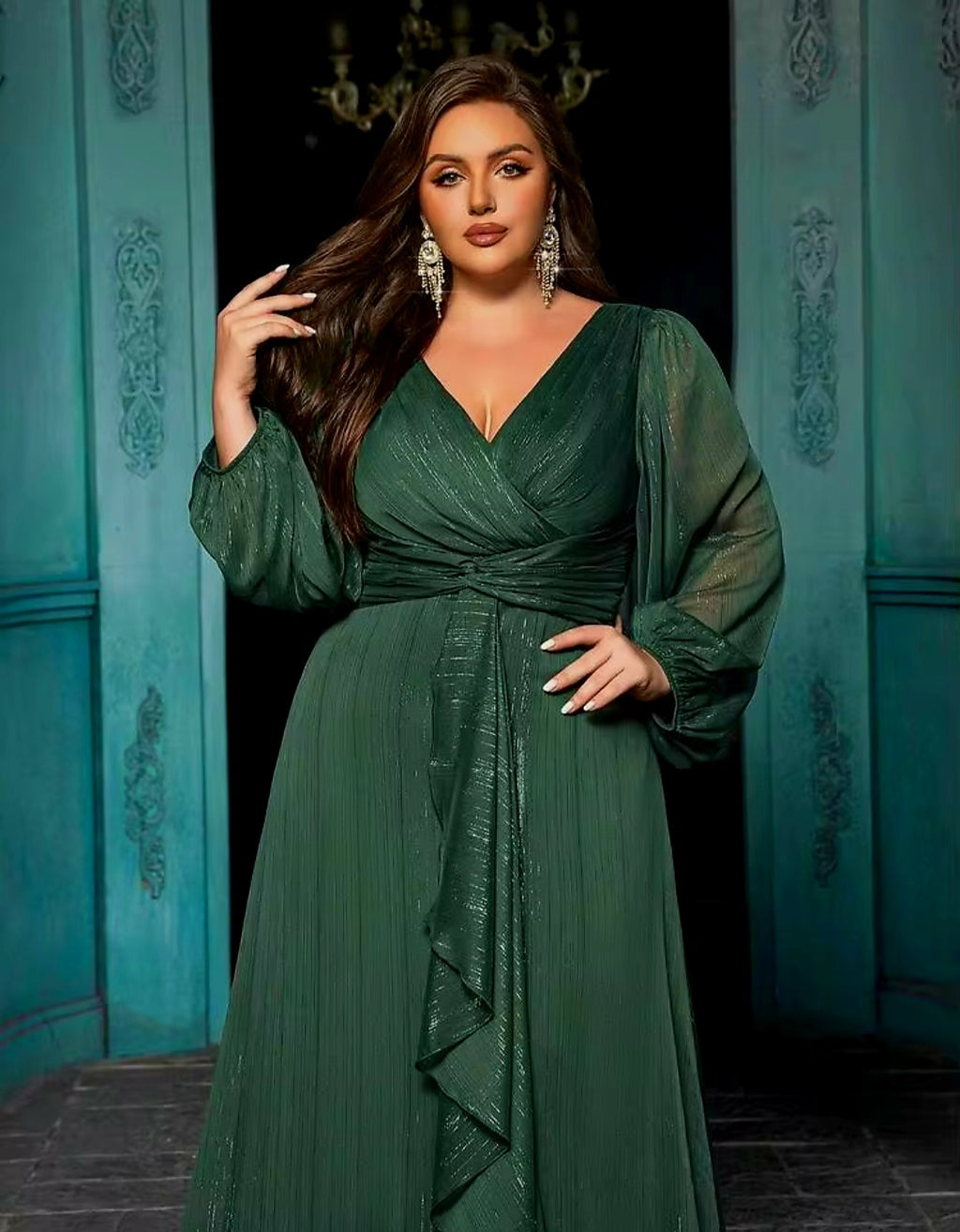 Vestido verde esmeralda manga larga con brillo corte A