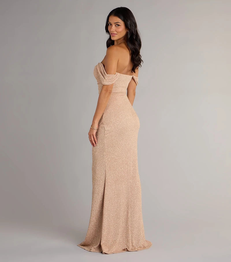 Vestido Airlie champán off-the-shoulder con brillo