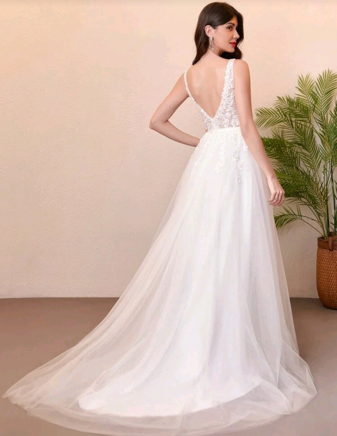 Vestido de Novia "Ethereal Romance" – Corte en A con Encaje Floral
