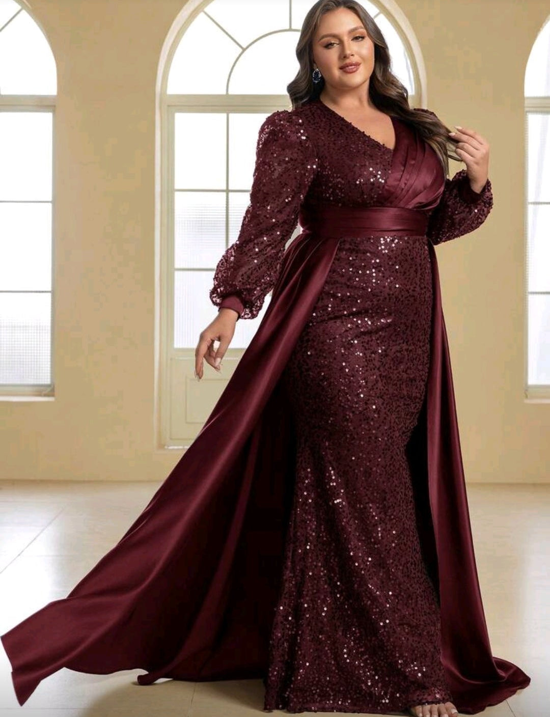 Vestido vino lentejuelas y falda satinada manga larga