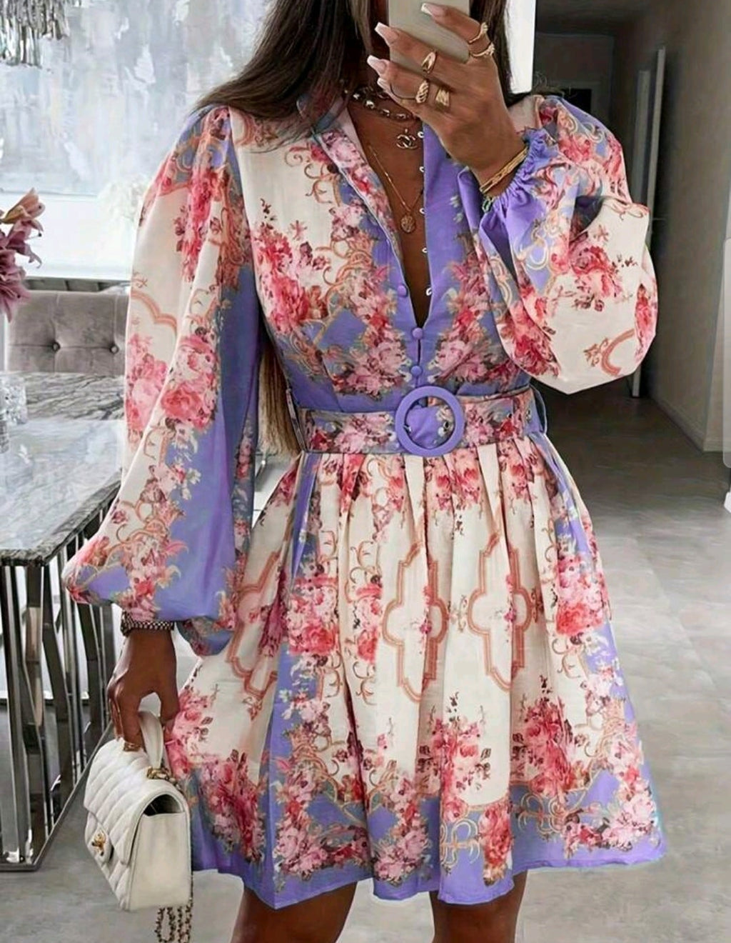 Vestido corto con estampado manga larga