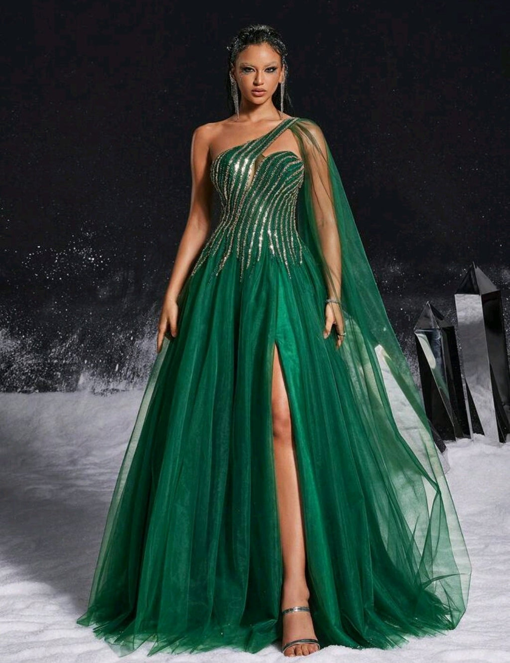 Vestido Odile verde esmeralda con dorado una manga