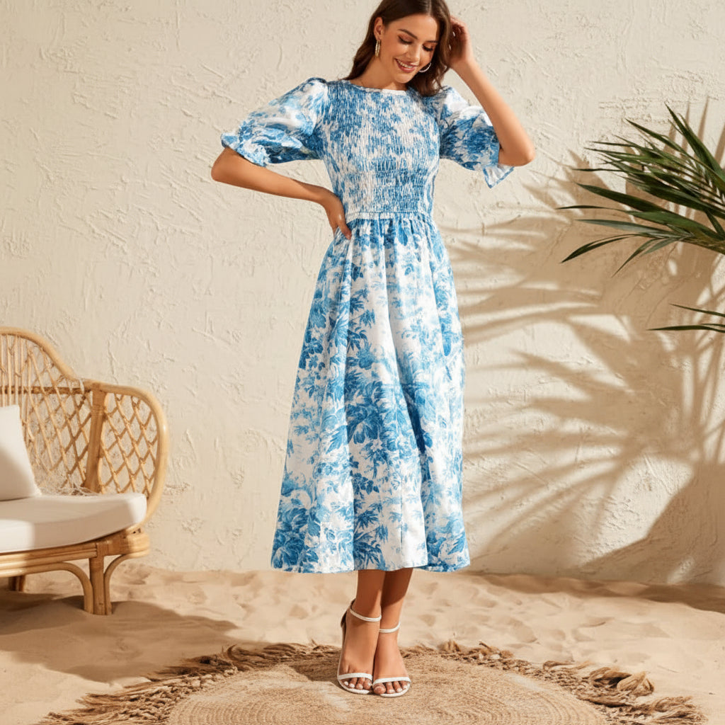 Vestido blanco con estampado floral celeste casual midi