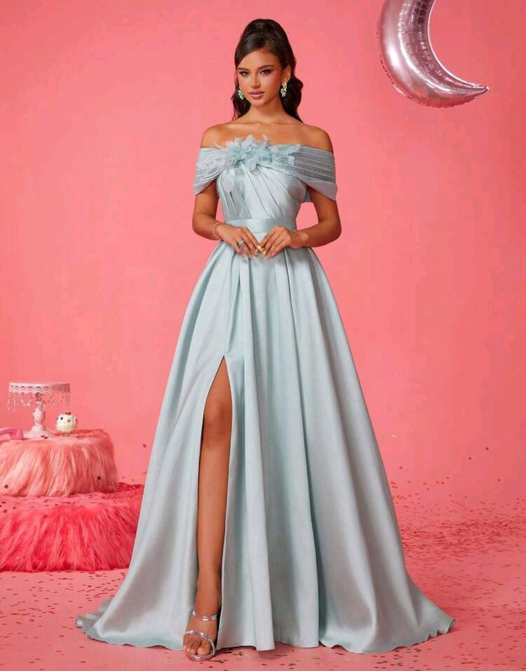 Vestido aqua off-the-shoulder corte A con abertura lateral