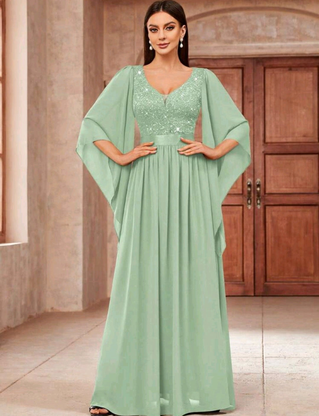 Vestido verde sage de encaje lentejuelas y falda chiffon