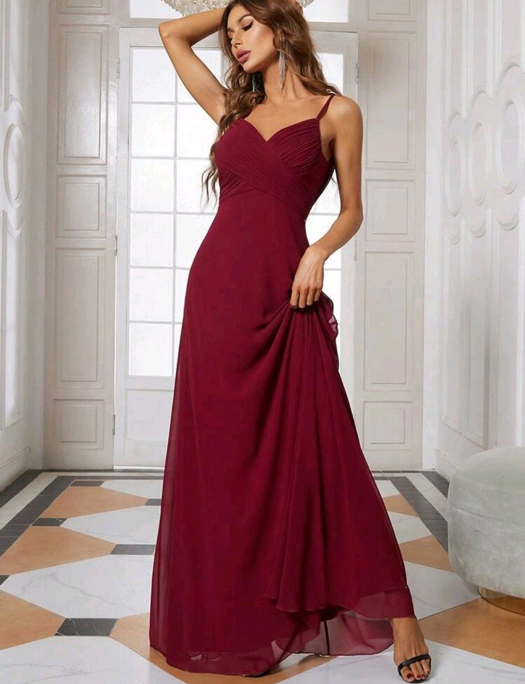 Vestido vino tirante delgado corte A con escote en V