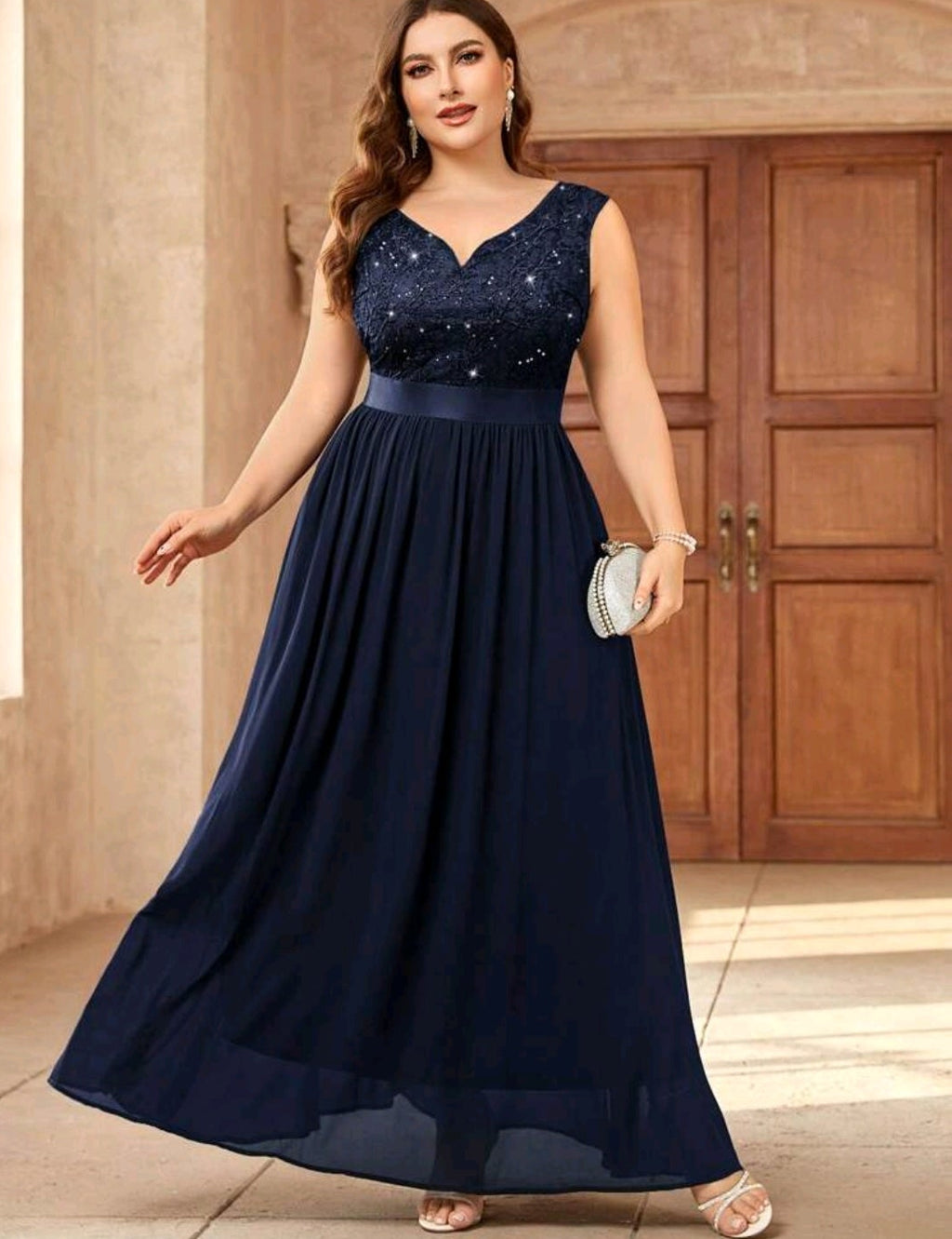 Vestido azul marino encaje lentejuelas y falda chiffon
