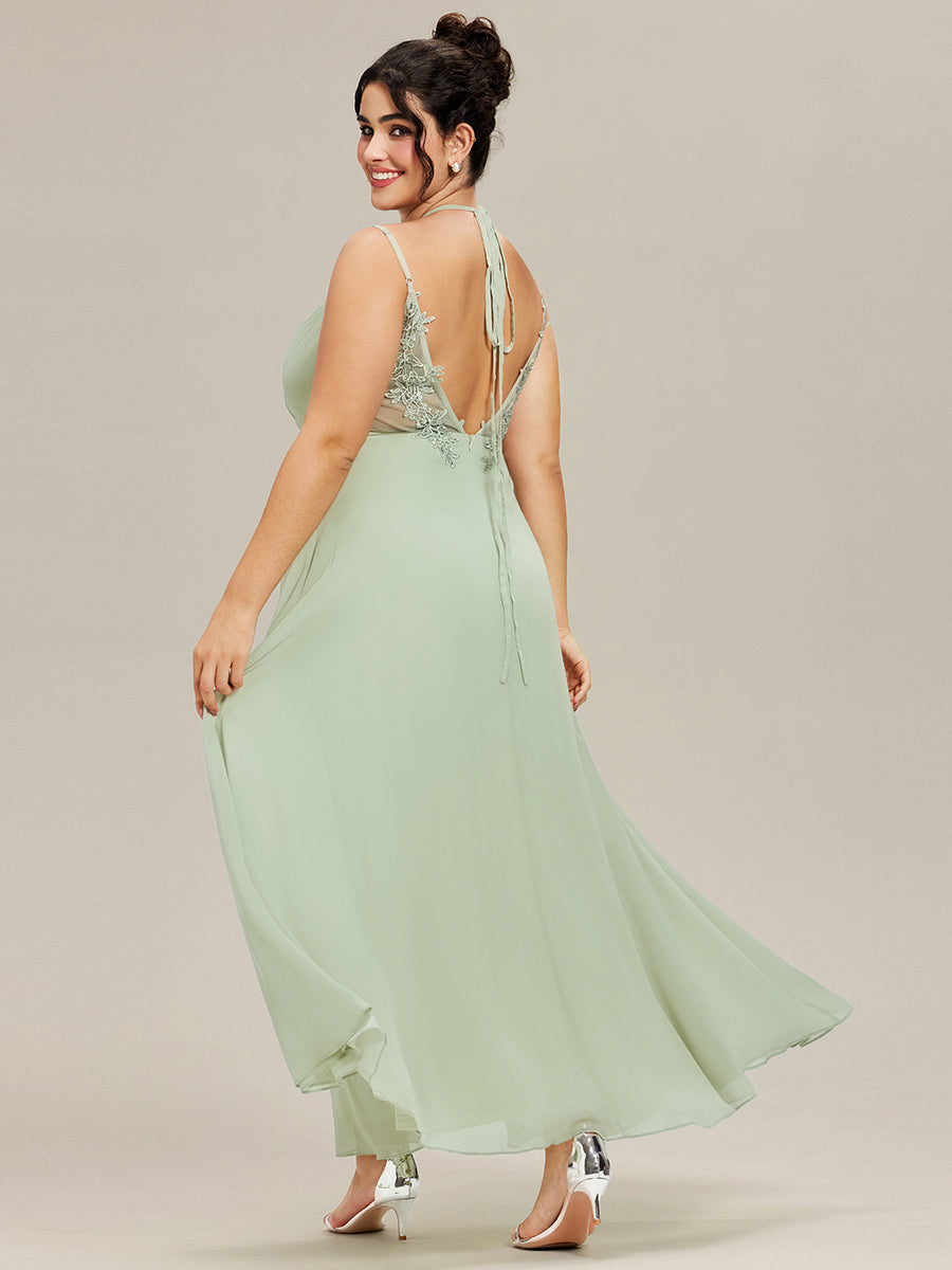 Vestido verde sage corte A con espalda semi abierta