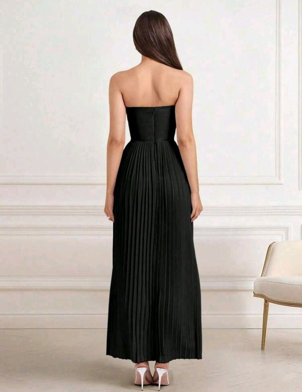 Vestido negro plisado straple