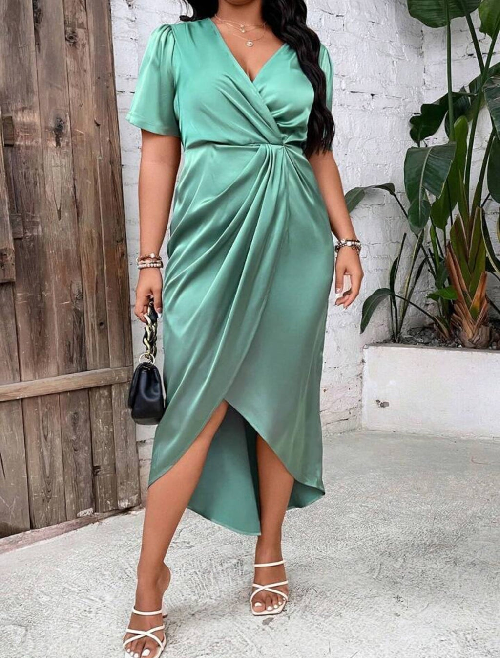 Vestido verde menta satinado