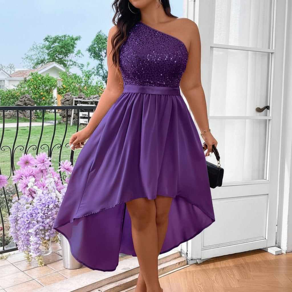 Vestido de una manga morado con cola de pato