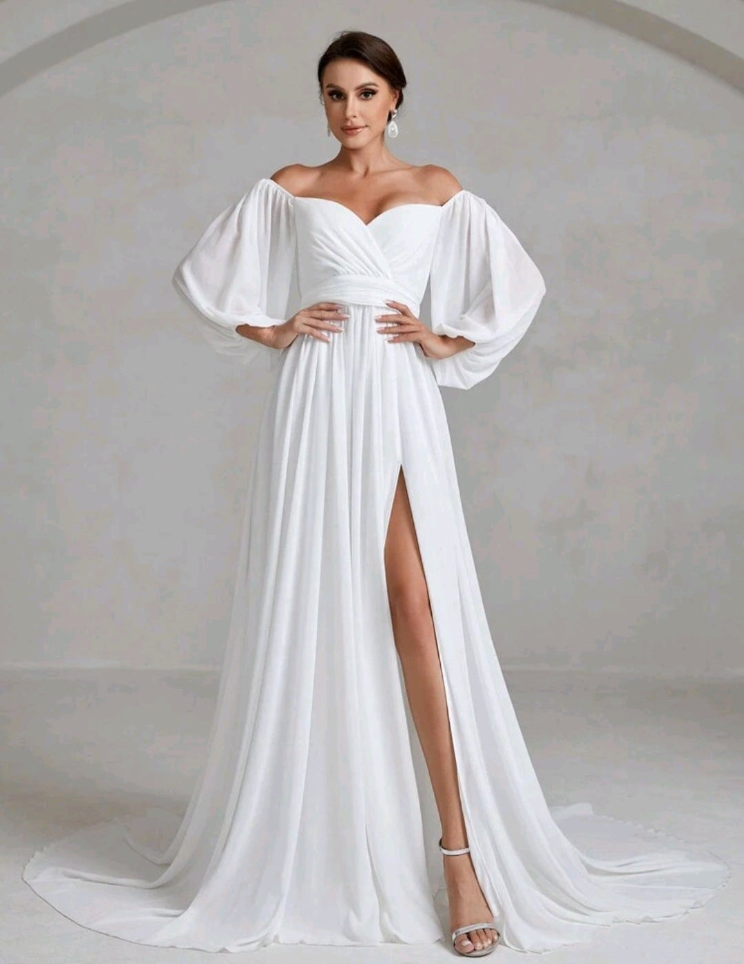 Vestido de Novia Chiffon "Elegancia Etérea" – Escote Corazón y Mangas Poeta