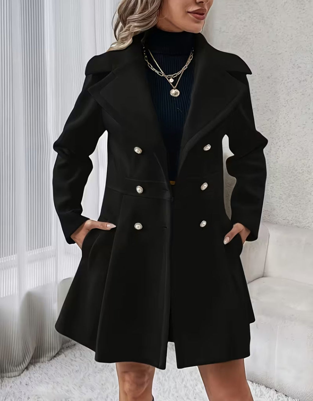 Cardigan negro con botones blanco y dorado