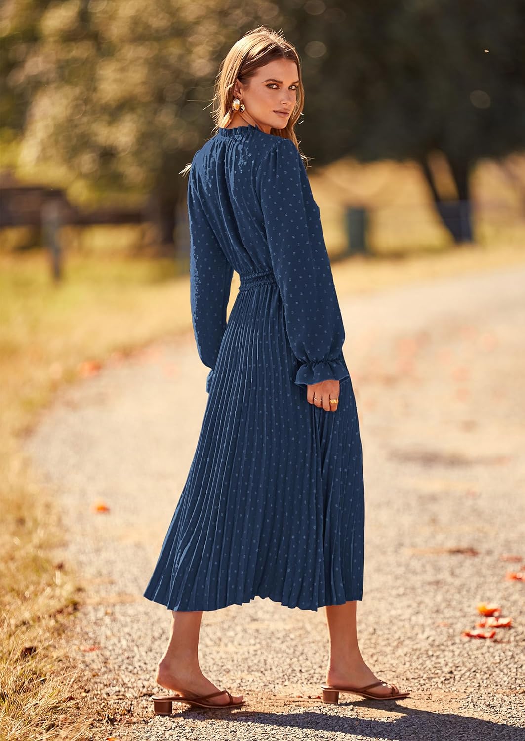 Vestido azul marino manga larga plisado
