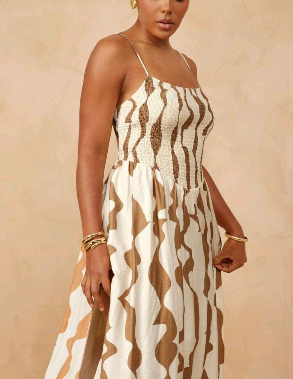 Vestido Ivory print café tirante delgado