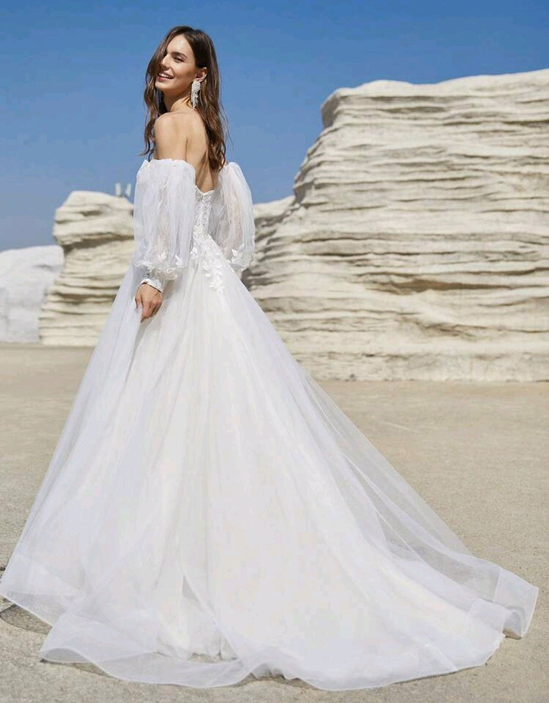 Vestido de Novia "Ethereal Romance" – Corset de Encaje y Mangas Bishop