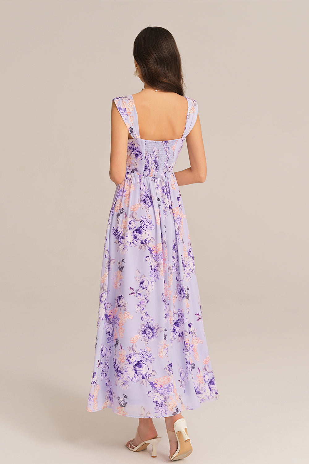 Vestido lila con estampado floral