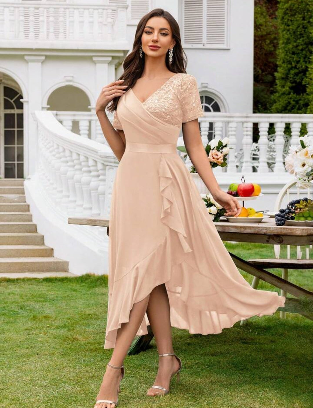 Vestido beige encaje lentejuelas manga corta