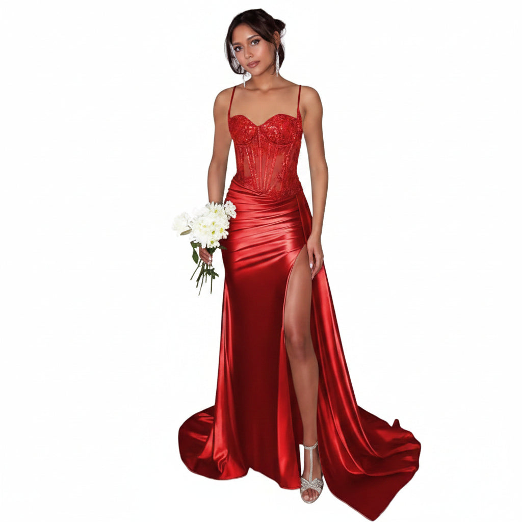 Vestido rojo satinado y brillo tipo corsé  con abertura lateral