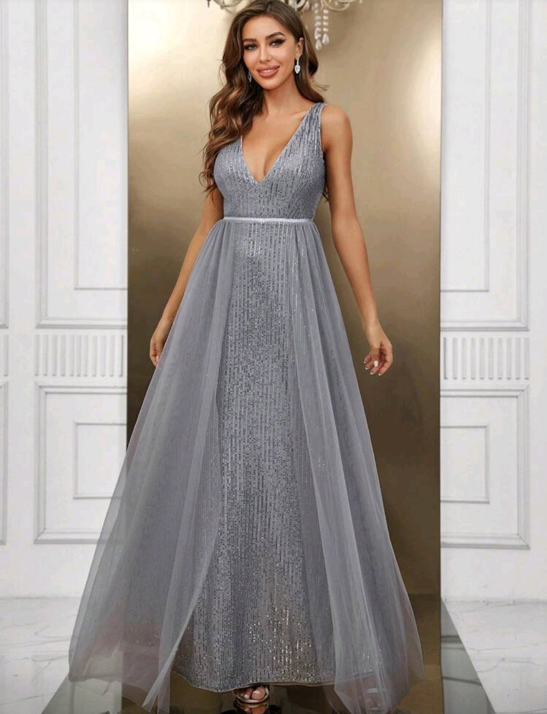 Vestido plateado lentejuelas con falda tul pegada