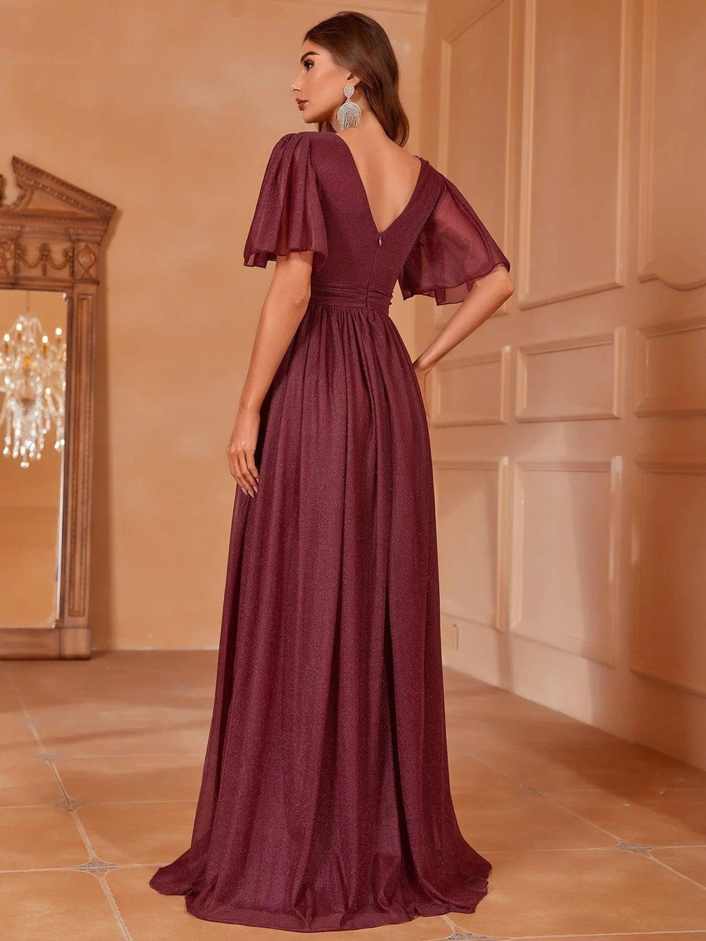 Vestido vino corte A manga mariposa con brillo sutil