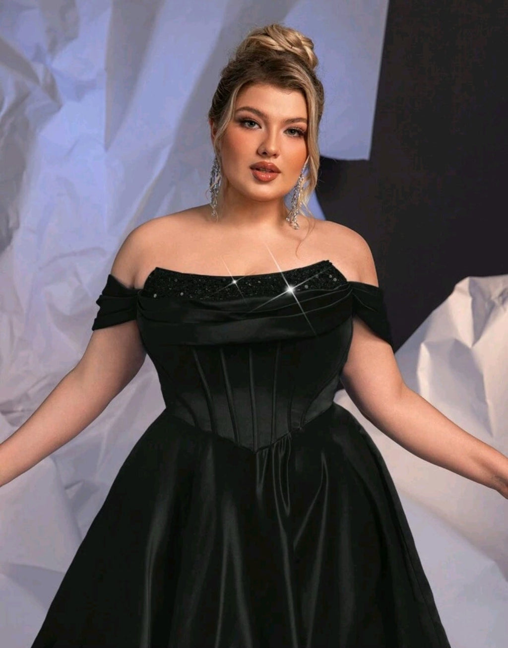 Vestido negro off-the-shoulder corte A brillo lentejuelas en escote