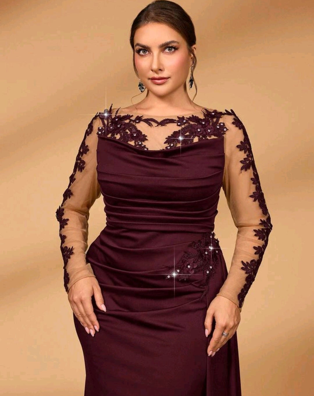 Vestido vino manga larga con transparencia pegado al cuerpo