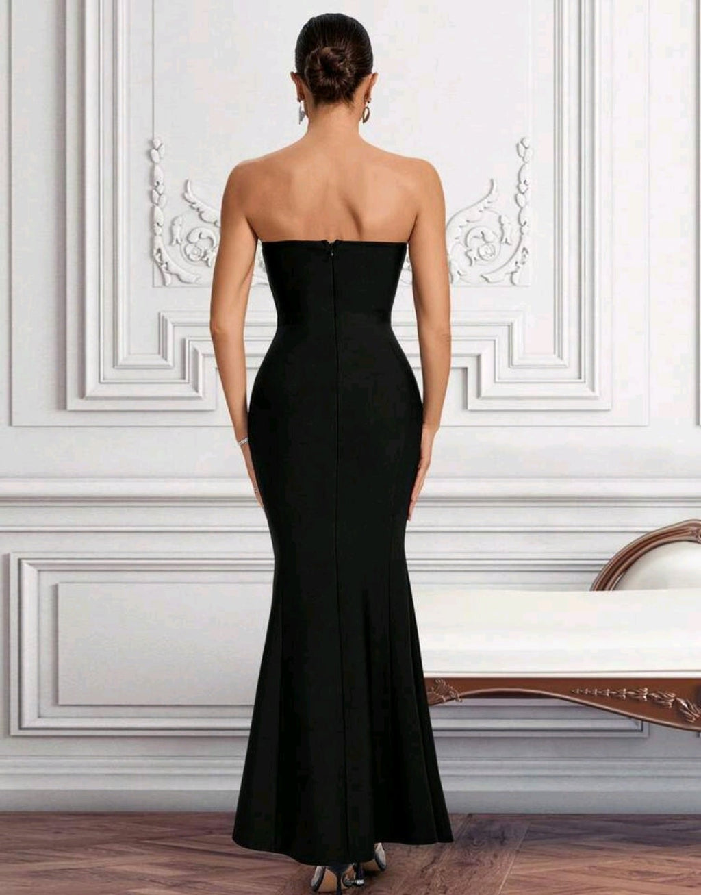 Vestido negro straple pegado al cuerpo