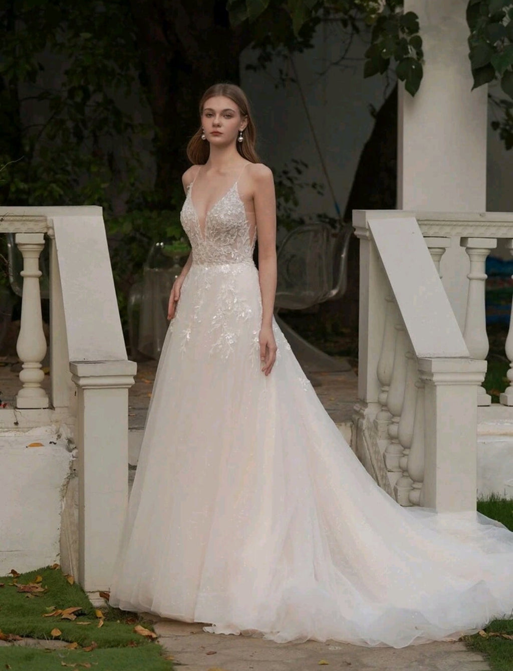 Vestido de Novia Cuento de Hadas – Brillo Romántico y Silueta A-Line