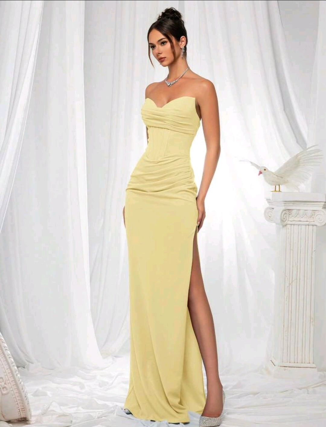 Vestido mantequilla straple tipo corsé