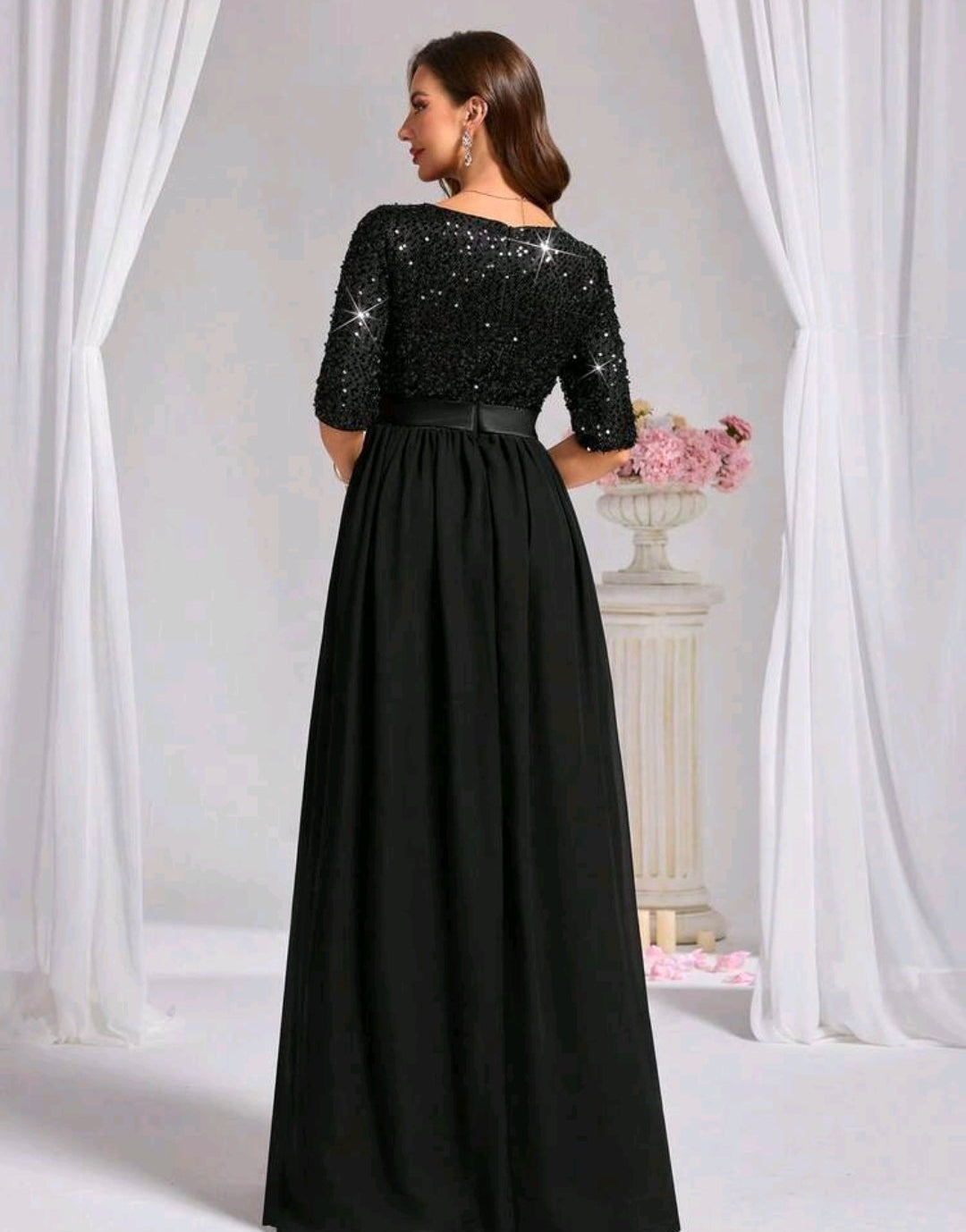 Vestido negro lentejuelas manga 3/4 y falda chiffon