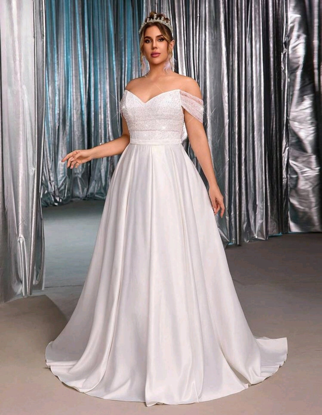Vestido de Novia Estilo Princesa con Corpiño de Lentejuelas