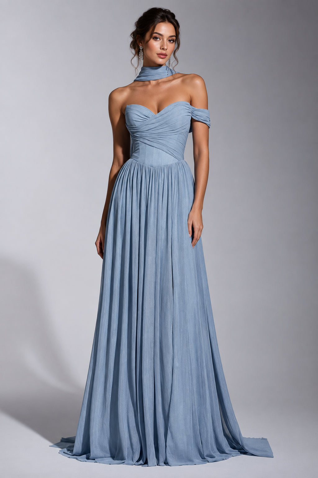 Vestido dusty blue straple corte A con abertura lateral