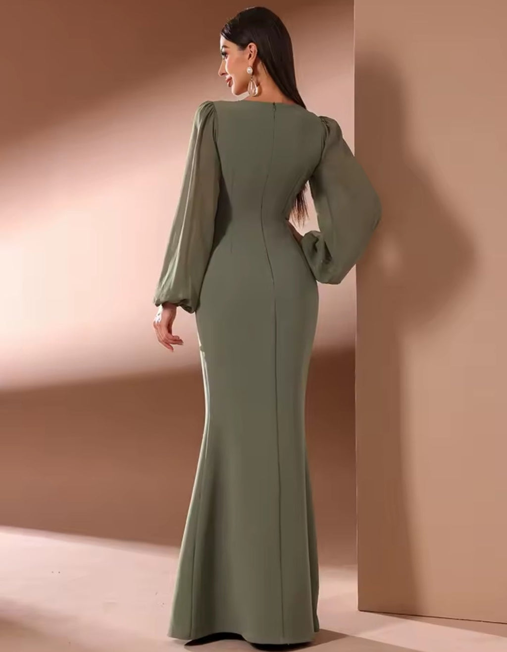 Vestido verde oliva manga larga