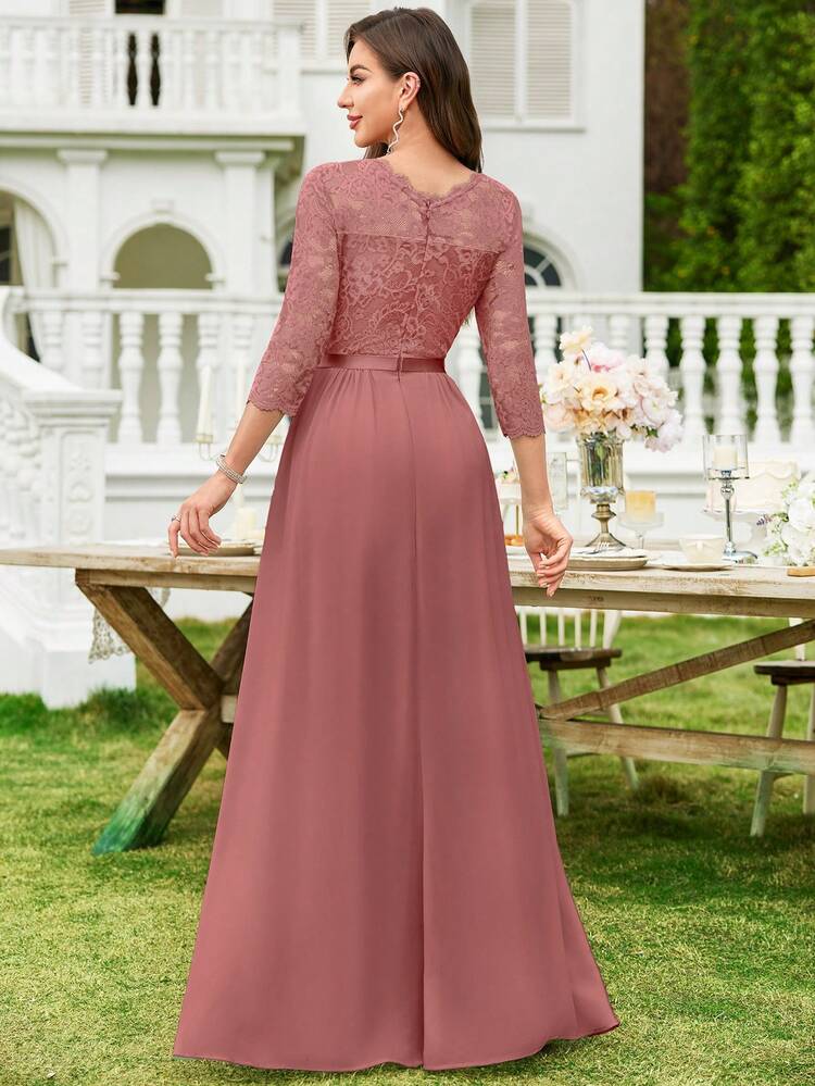Vestido coral oscuro encaje manga 3/4 y falda chiffon