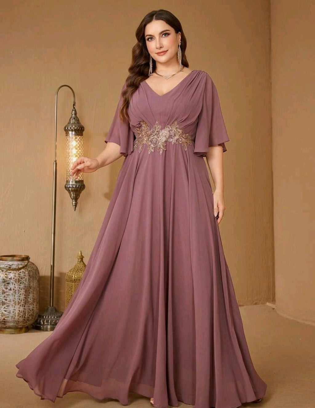 Vestido manfa mariposa corte A con aplicación en dorado