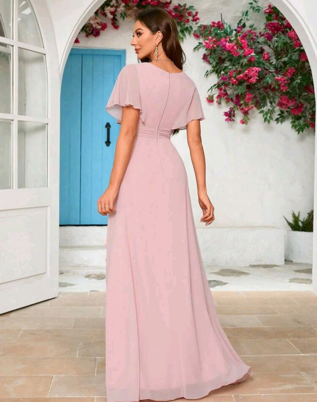 Vestido rosado manga corta con escote en V