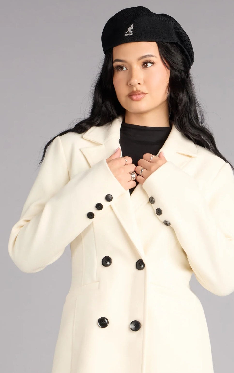 Cardigan Ivory botones negros