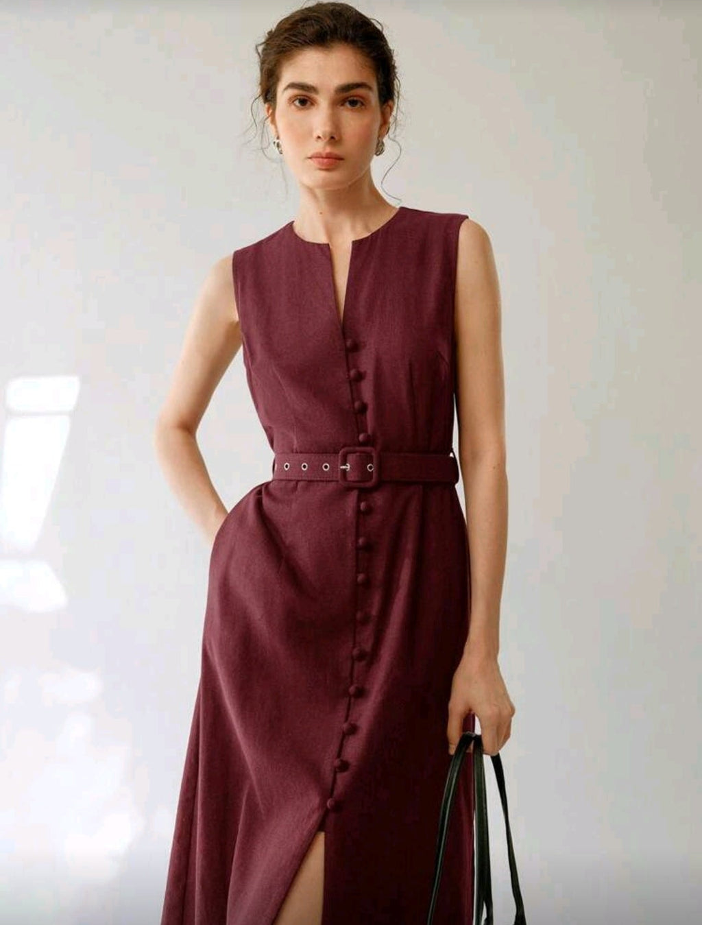 Vestido de lino con botonesal frente