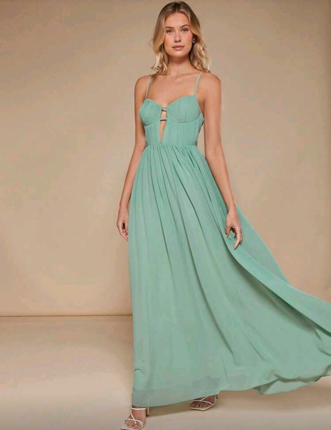 Vestido verde menta corte A