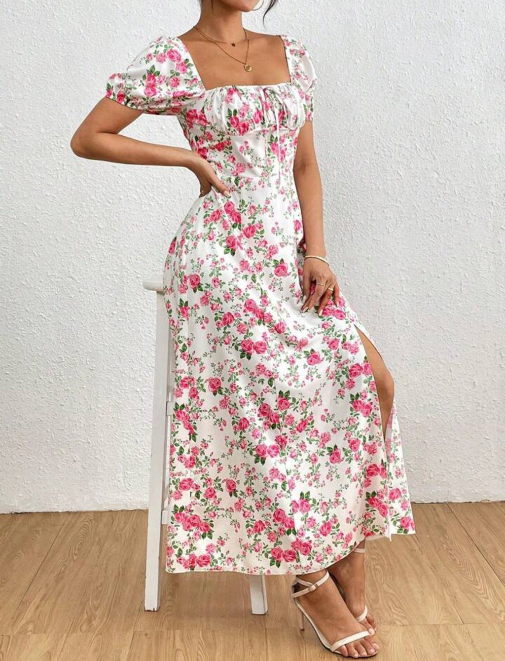 Vestido blanco floral manga corta